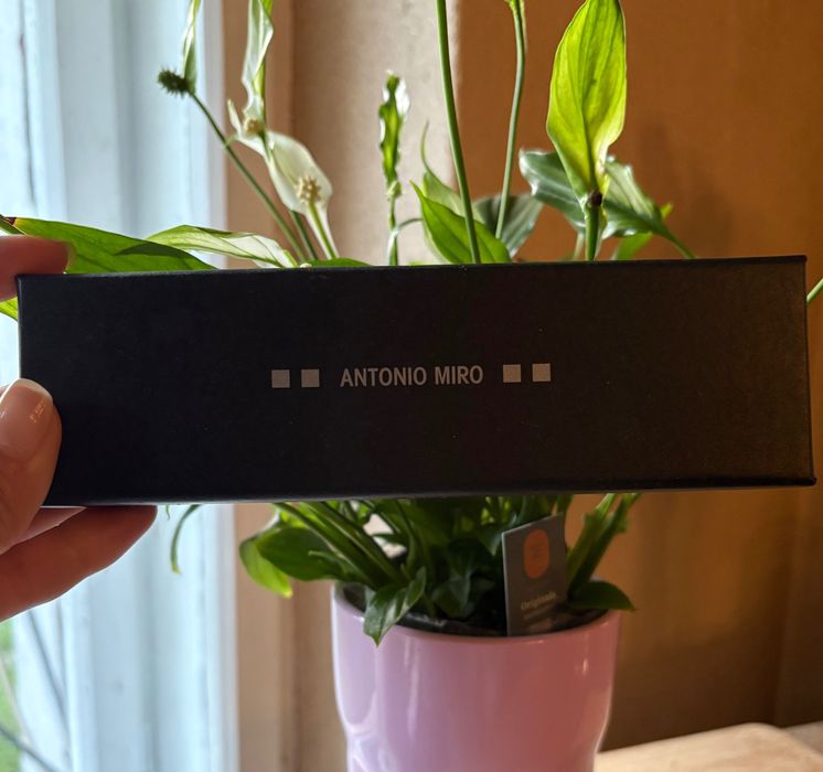 Pix nou Antonio Miro cu etichetă și cutie