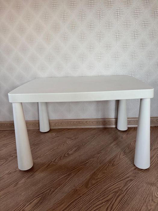 Стол и стул IKEA