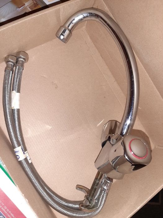 Продавам кухненски смесител стоящ на Видима