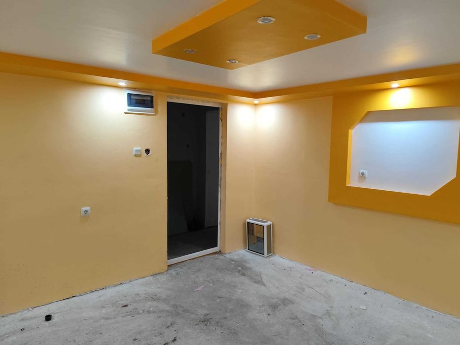 Продава се Тристаен апартамент в Разград, Център - 1000 кв.м за 64 €/кв.м - Снимка #7