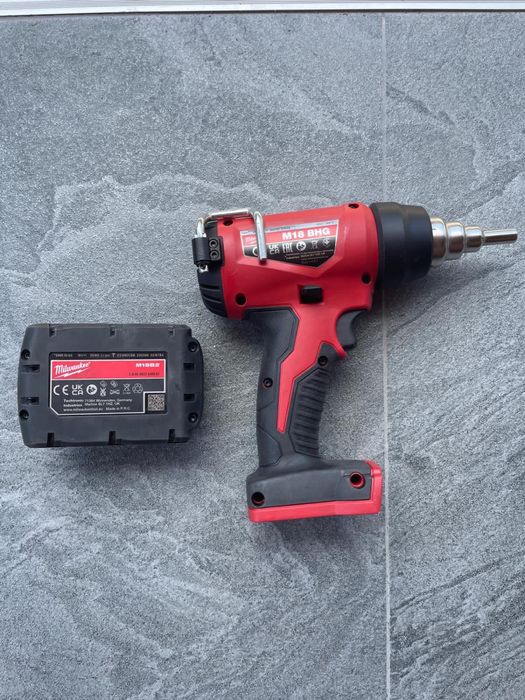 Milwaukee pistol pentru nituit, fierăstrău panglică (fierastrau cu banda), masina de gaurit  la unghi, pistol cu aer cald