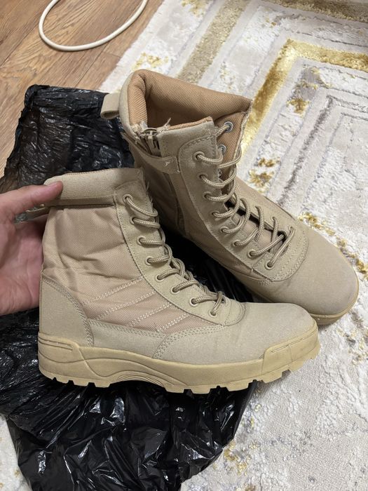 Продам берцы песочный