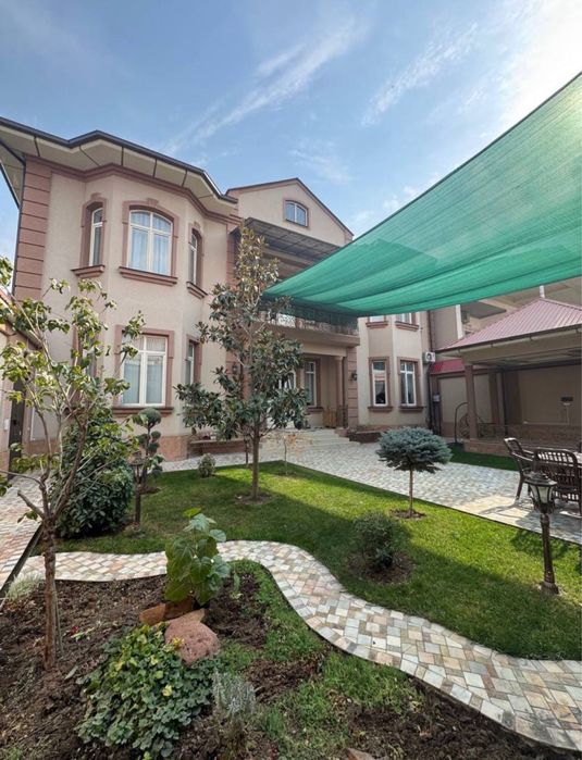 Продается дом в махалле Думбарабад