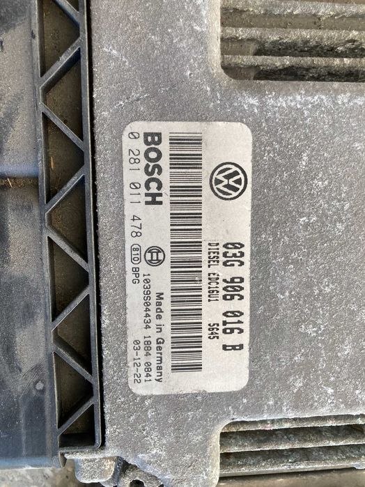 Компютър еку ecu електронен блок двигател Голф 5 1.9тди 105кс BKC