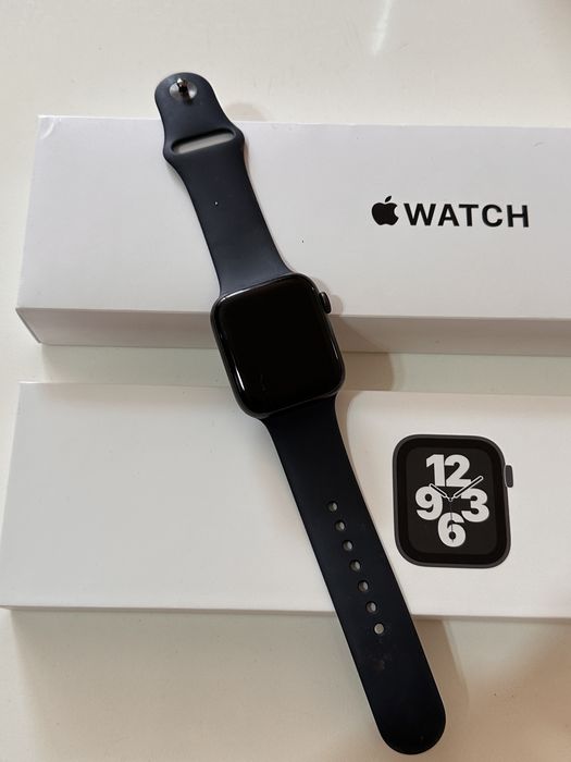 Продам Apple Watch SE 44mm