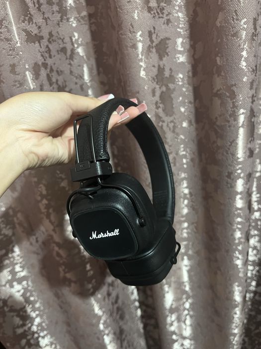 Наушники Marshall