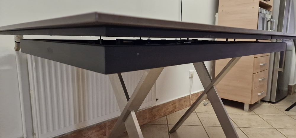 Masă de bucătărie