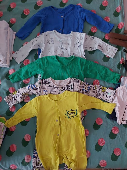 Lot haine 0-3 luni George și Lupilu