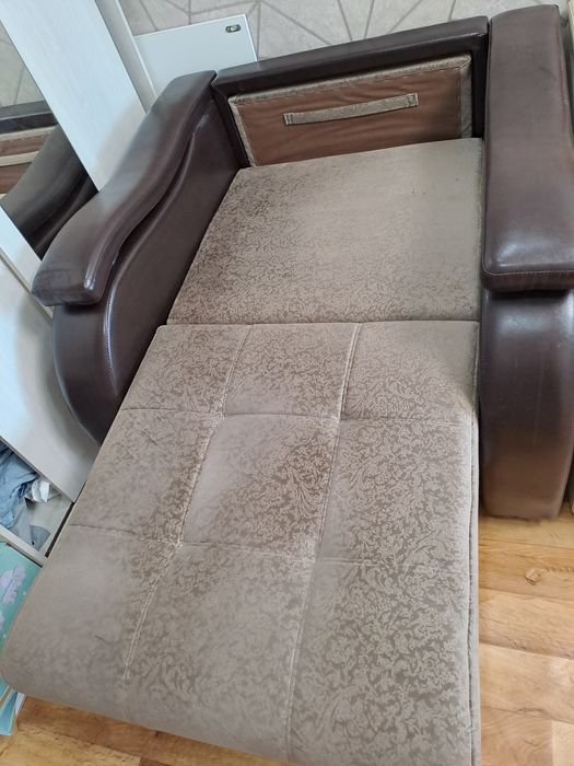 Продаю кресло диван