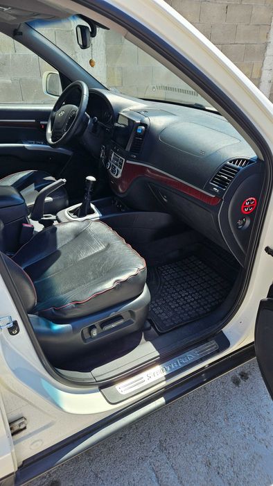 Джип-Hyundai Santa Fe 2