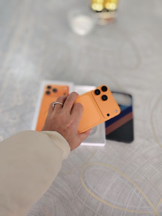 продаётся телефон