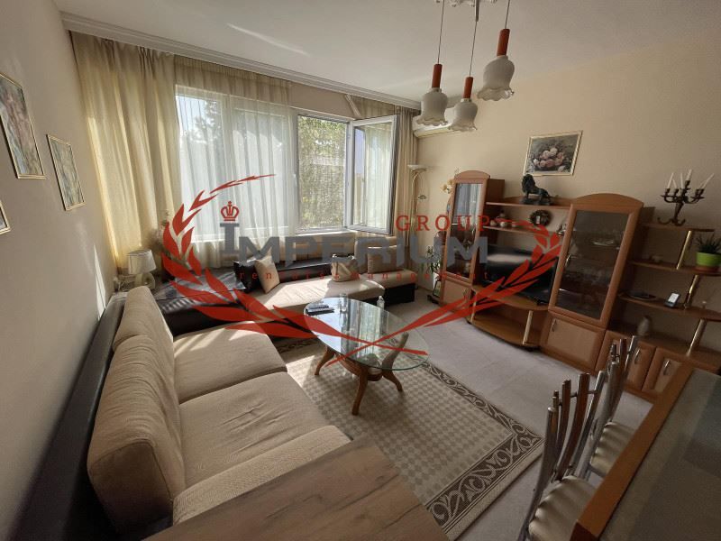 Дава се под наем Двустаен апартамент в Варна, Базар Левски - 60 кв.м за 459 € - Снимка #2