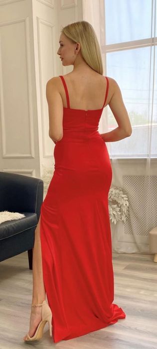 Платье вечернее