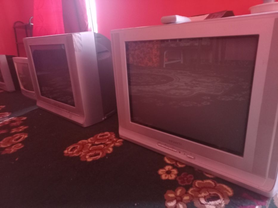 Telifezor 2ta samsung 2ta xayrun  arzonga beriladi y