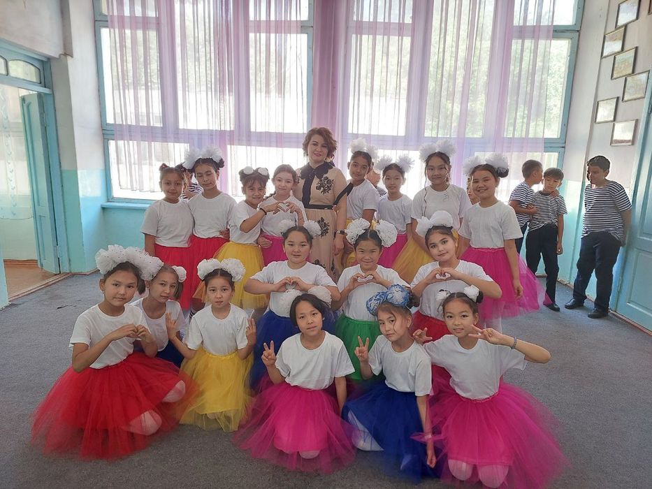 Костюмы на прокат.             ижарага Хар хил кийимлар