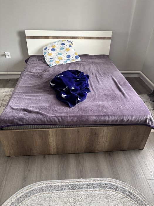 Кровати две полуторки одна двухспалка