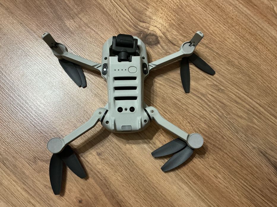 Дрон DJI mini 2SE