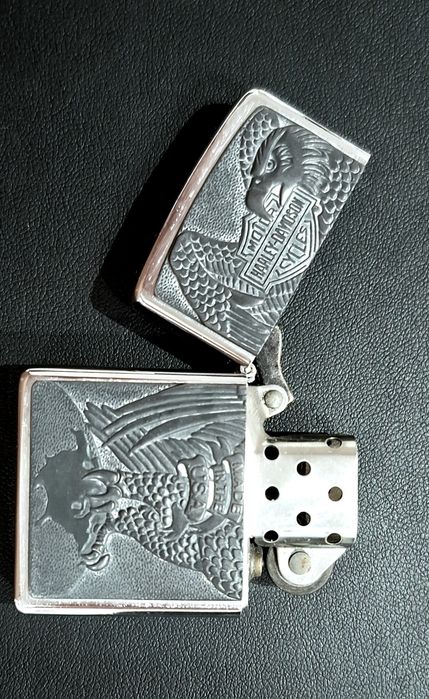 Рядък модел оригинална ZIPPO бензинова запалка
