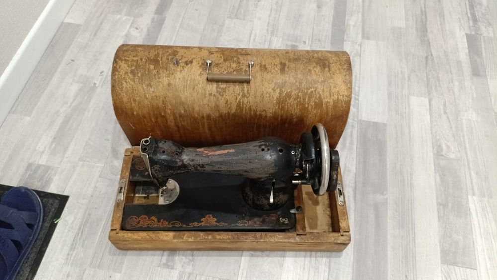 Швейная машинка ..