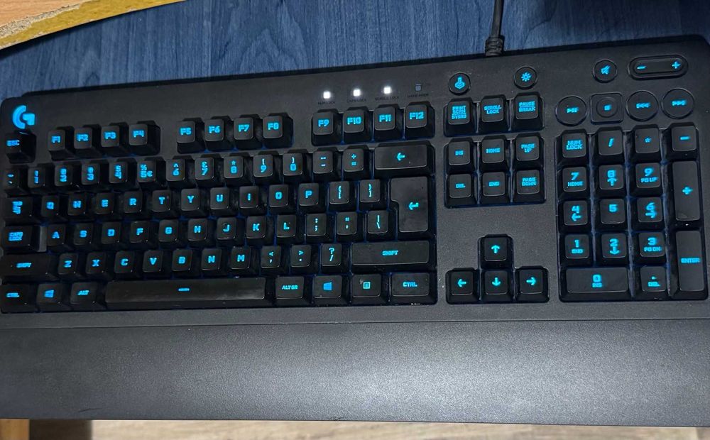 Клавиатура logitech