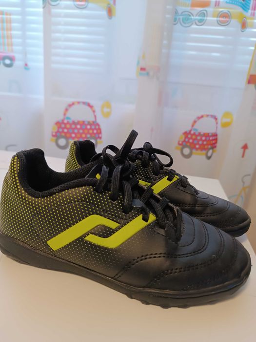 Обувки футболни детски