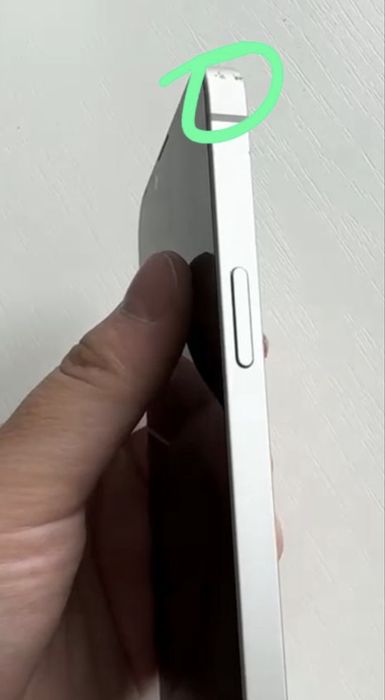 Iphone 16e 128 ГБ , 96АКБ