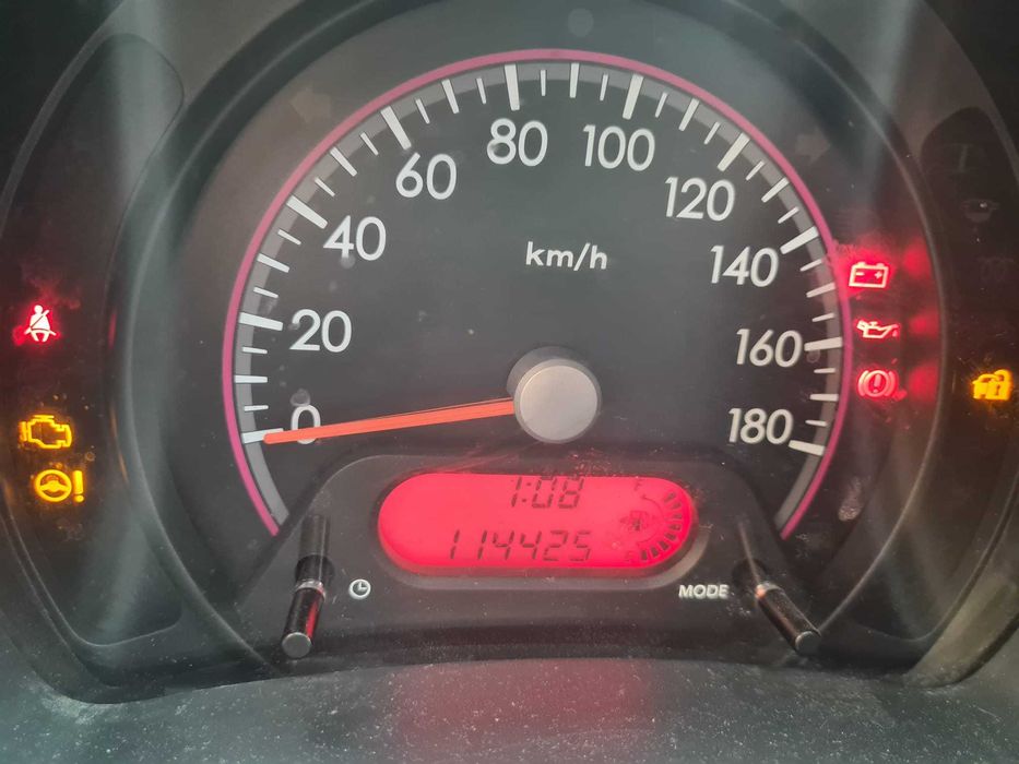Nissan Pixo benzina, af. 2009, 4 usi - 2100 Euro negociabil