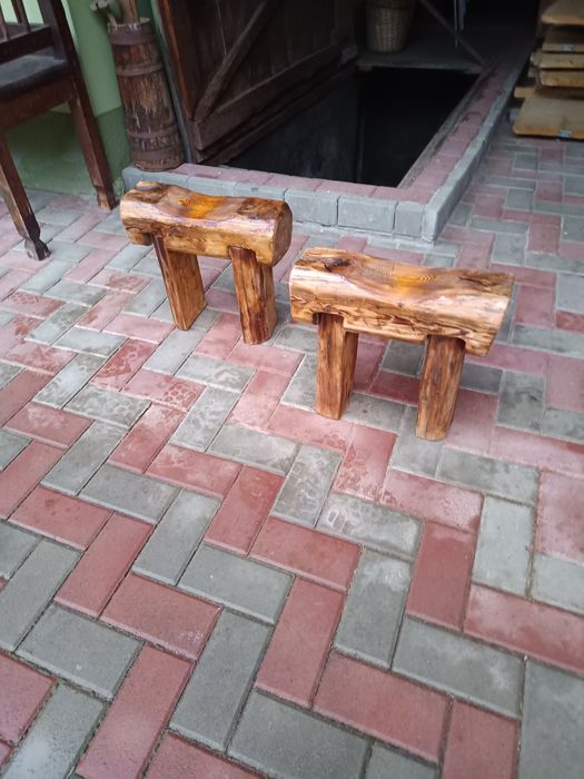 Taburete , scaune artizanale din grinda