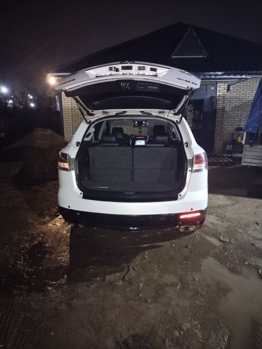 Мазда  С Х 9 белая