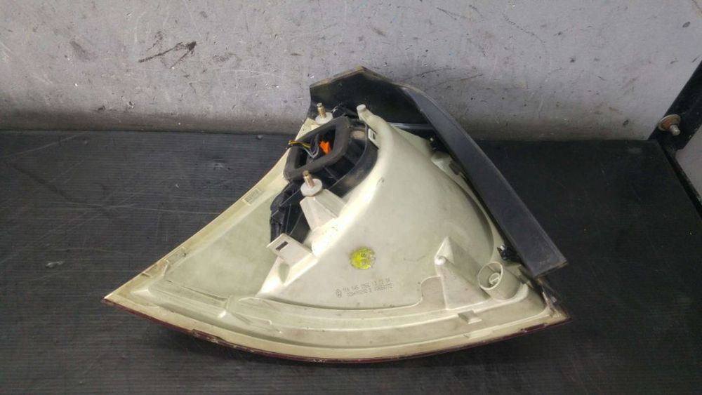 Stop tripla lampa dreapta aripa vw golf 5 hatchback 1k1 1k6945096e 028490202b