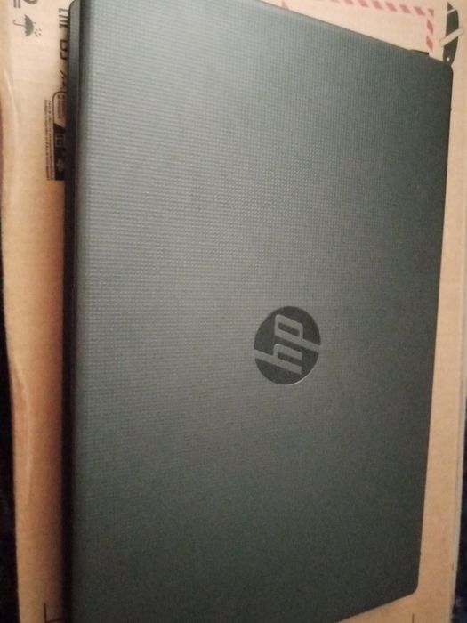 Hp AMD Ryzen i3 7320U