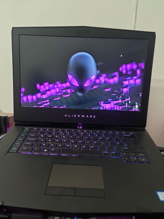 Alienware 15 R3 - 32GB RAM , i7 , GTX 1080 Max Q , 1.7 TB