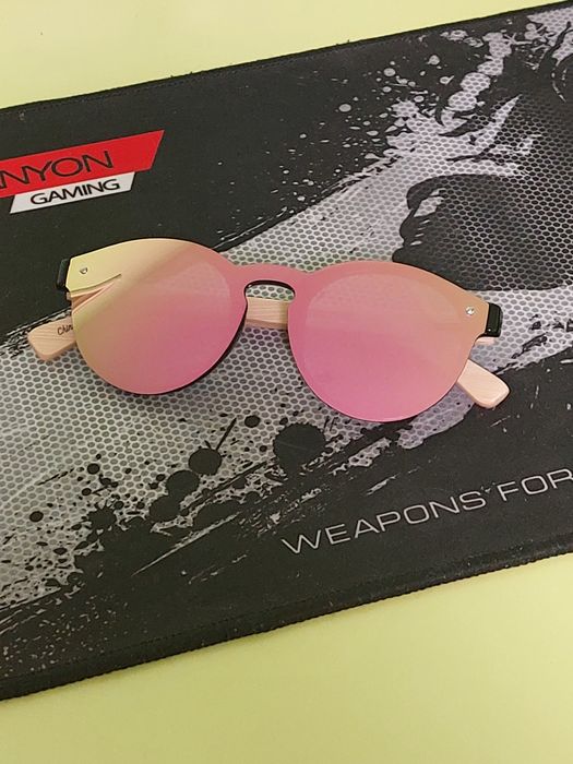 Хубави бамбукови очила