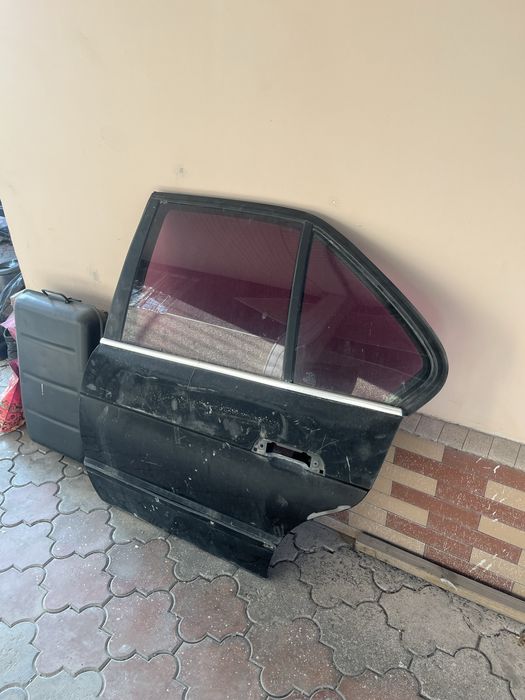 дверь бмв ,бмв е34,двери бмв е34,дверь в сборк