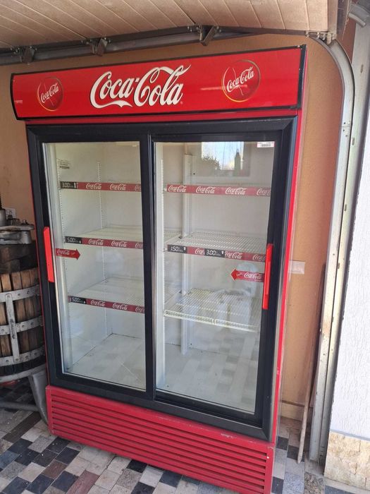 Frigider pentru băuturi cu 2 uşi din sticlă