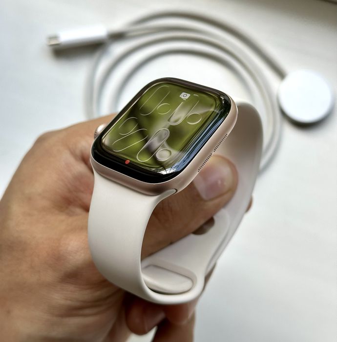 Apple iWatch 10 Gold 42mm 100%