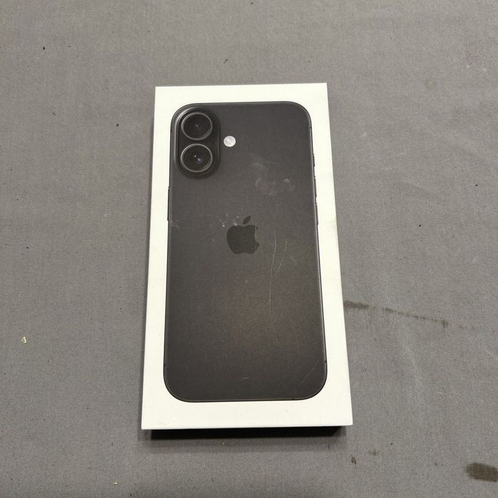 Iphone 16 акб 100%