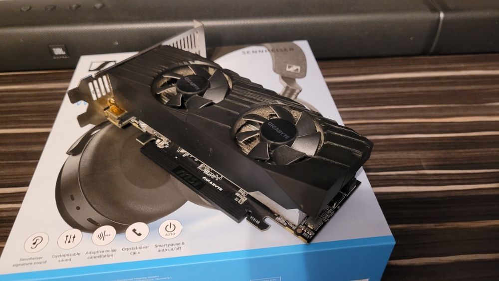 Vand pc gaming fara placa baza