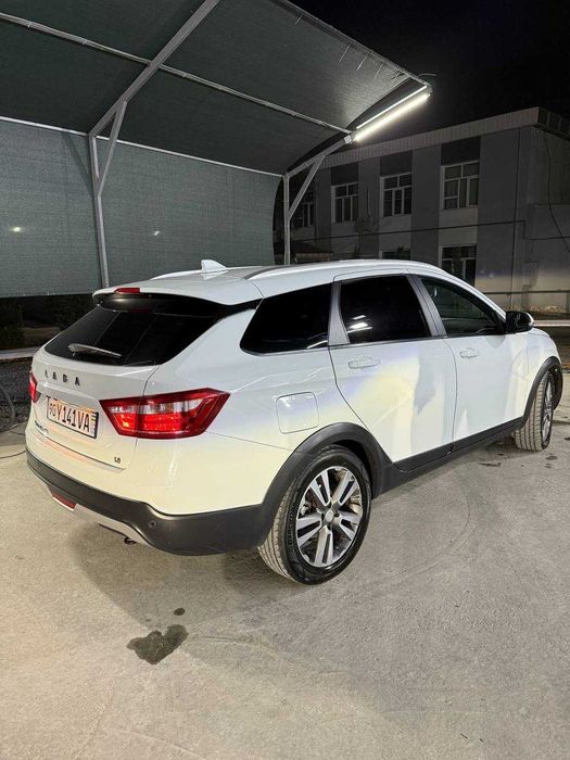 Лада Веста Кросс сотилади