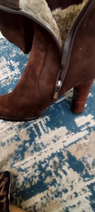 Продам зимние сапоги.