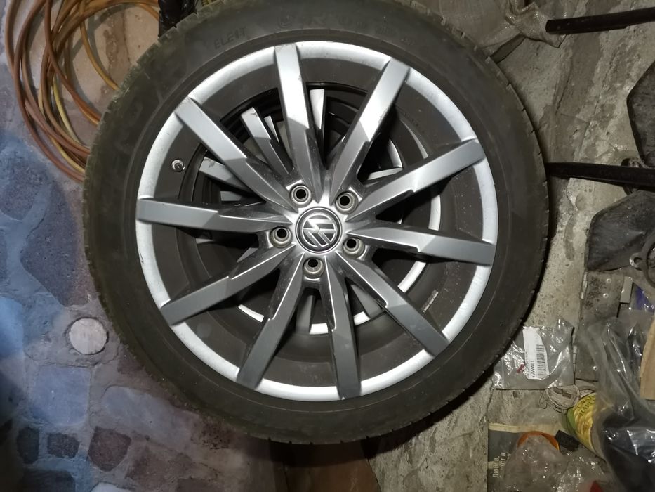 Гуми Pirelli P Zero235/45/R18