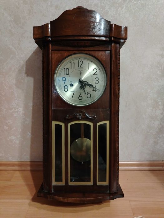 Часы настенные с боем