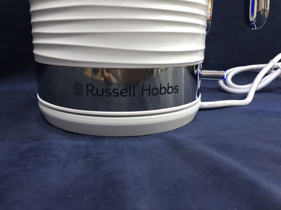Електрическа кана Russell Hobbs