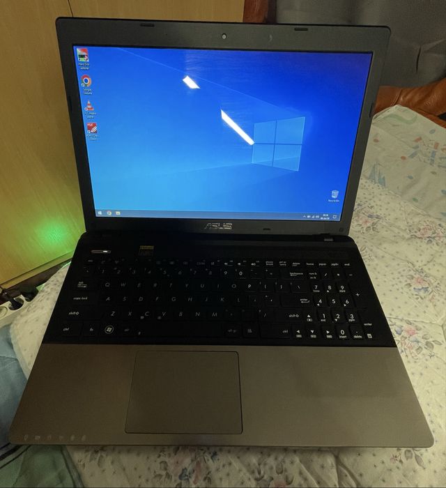Laptop asus in stare buna