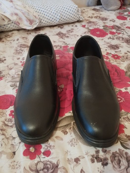 Продаем обувь новые кожаные