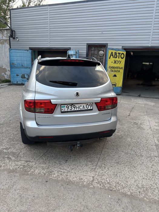 Продам машину Ssang Yong