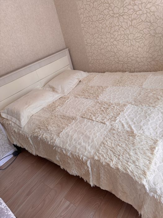 Продаю двухспальную кровать