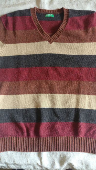 Вълнен  пуловер  Benetton