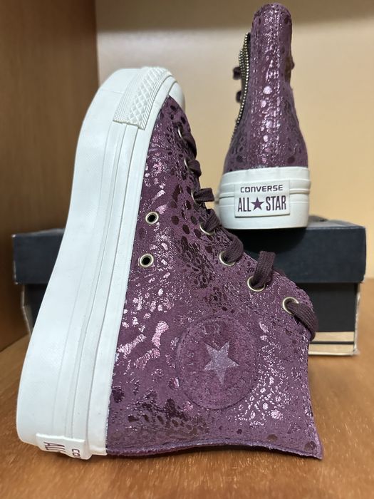 Маратонки- Converse