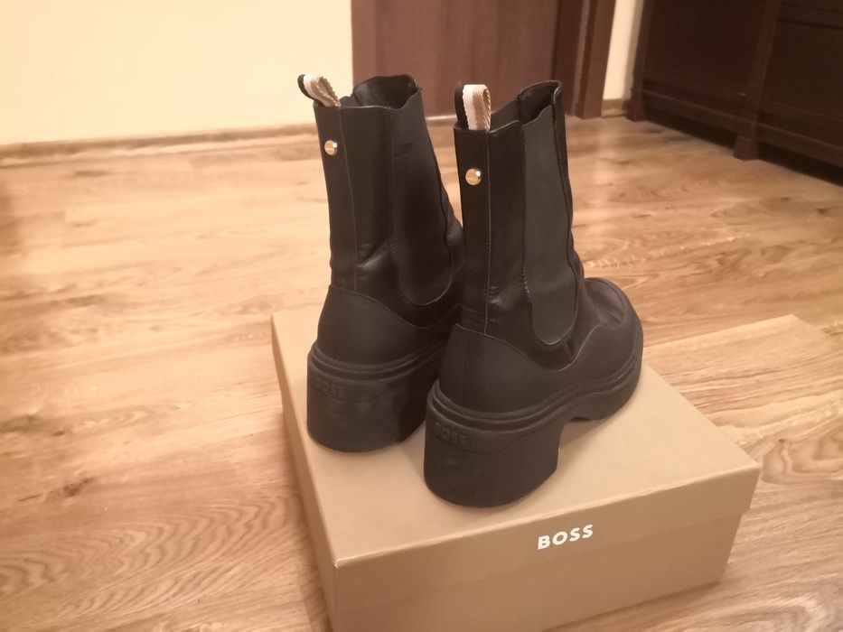 Boss боти естествена кожа